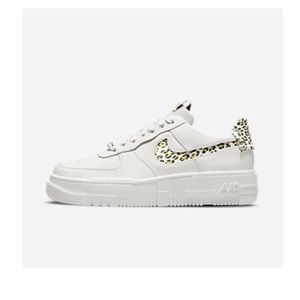 Nike Air Force 1 Pixel SE
